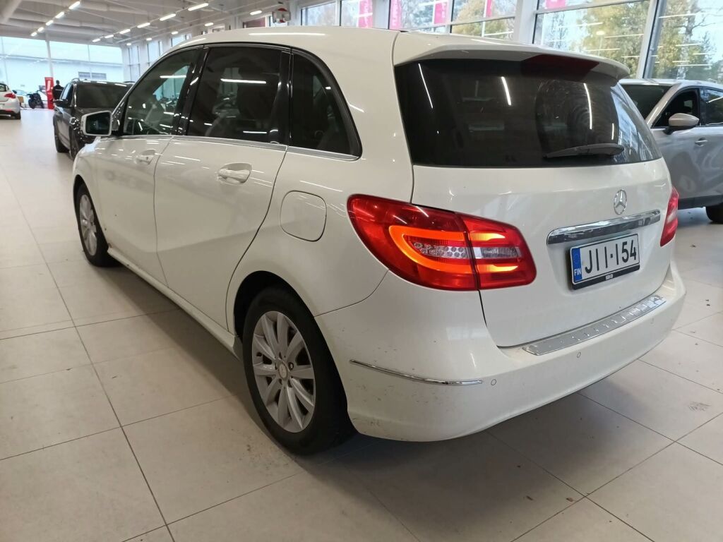 Mercedes-Benz B 2013 Valkoinen