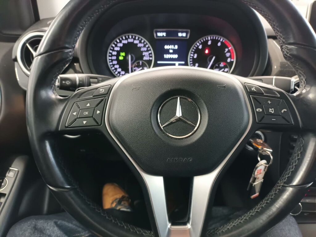 Mercedes-Benz B 2013 Valkoinen
