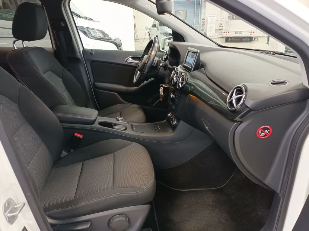 Mercedes-Benz B 2013 Valkoinen