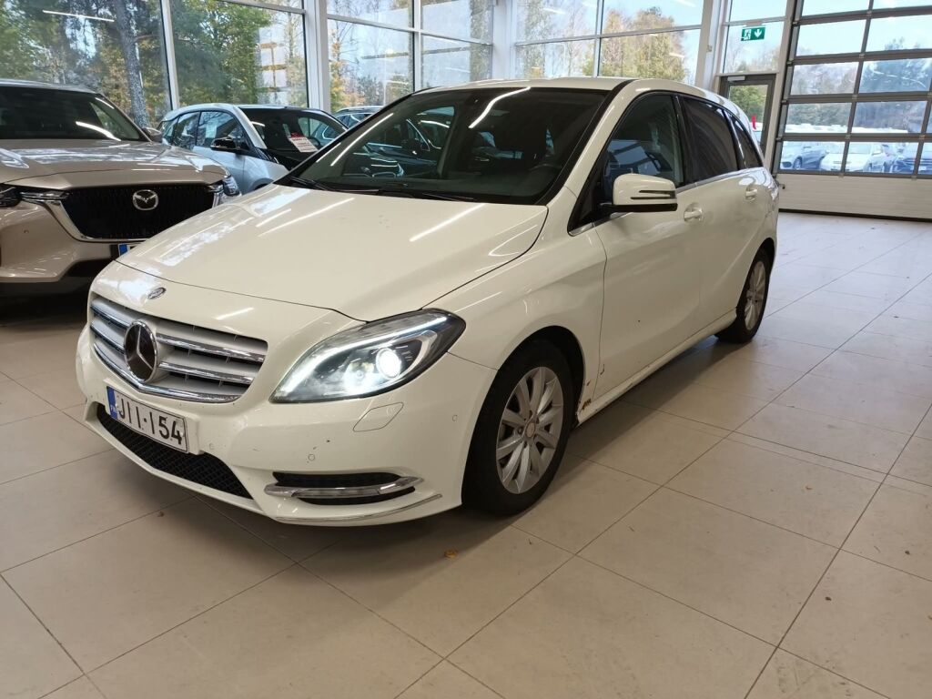Mercedes-Benz B 2013 Valkoinen