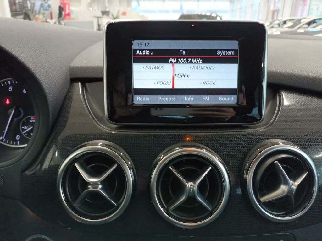 Mercedes-Benz B 2013 Valkoinen