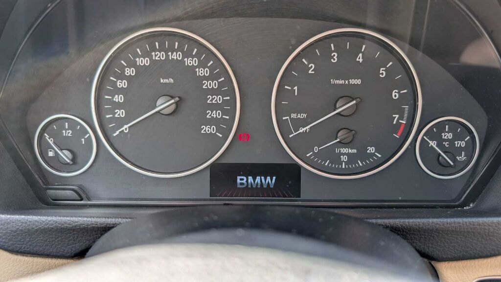 BMW 320 2012 Hopea