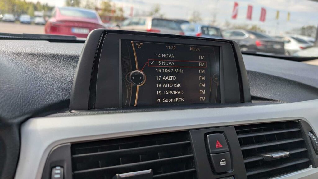 BMW 320 2012 Hopea