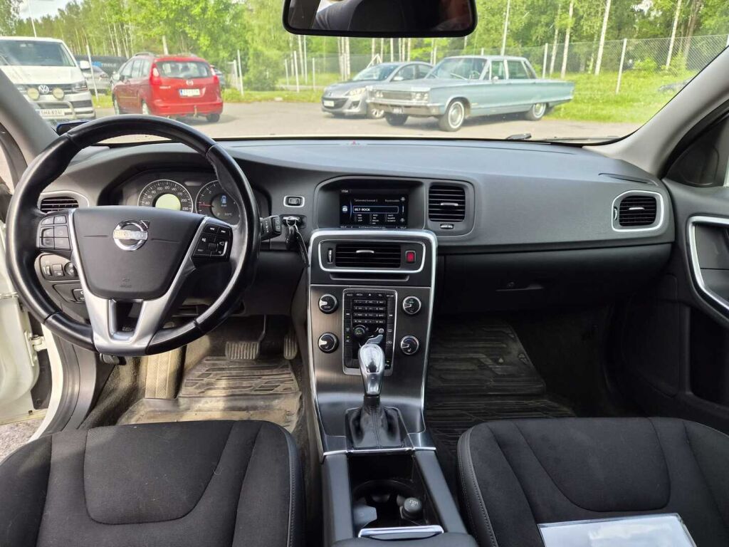 Volvo V60 2012 Valkoinen