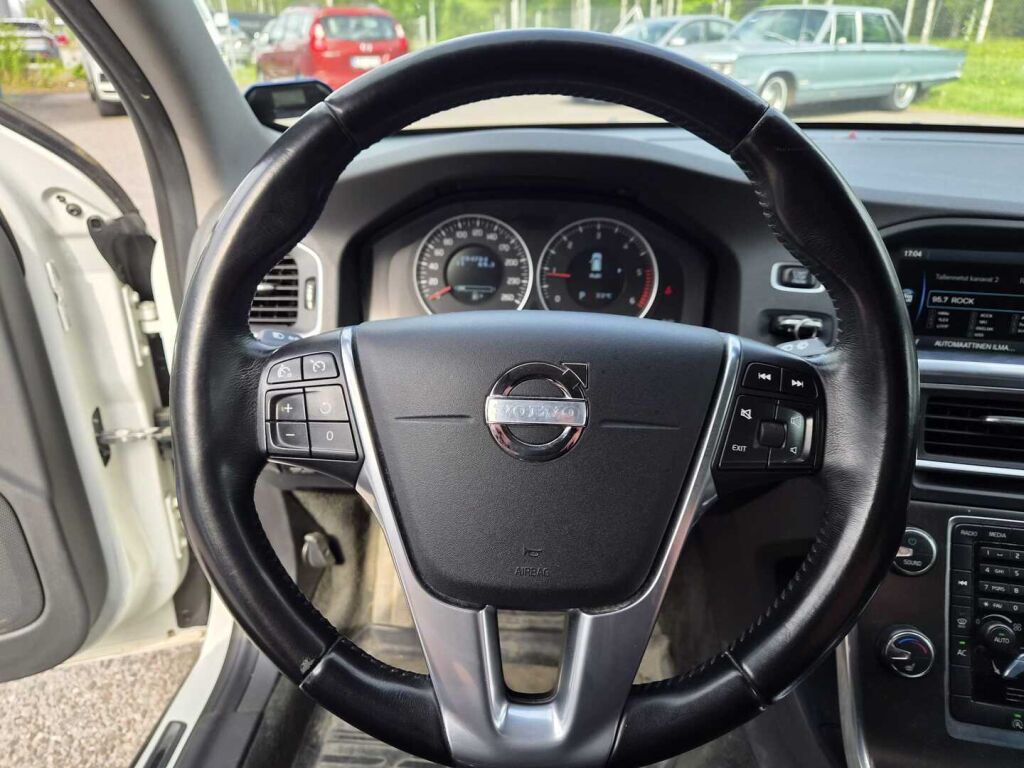 Volvo V60 2012 Valkoinen