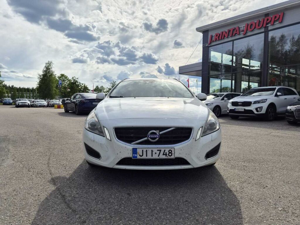 Volvo V60 2012 Valkoinen