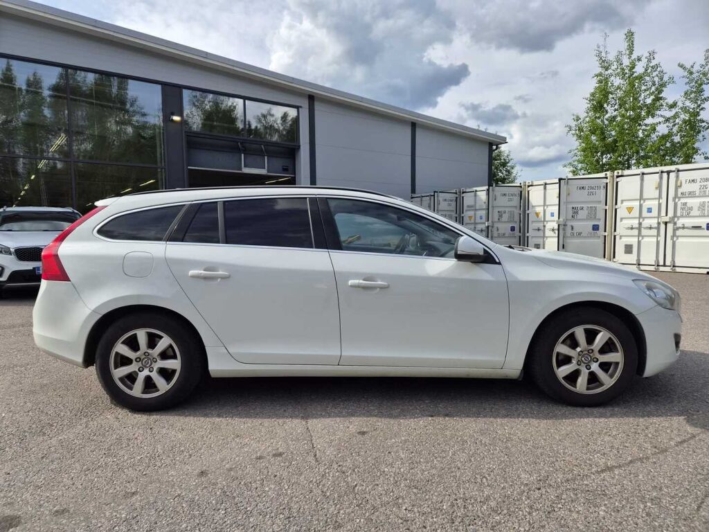 Volvo V60 2012 Valkoinen