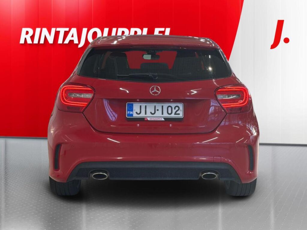 Mercedes-Benz A 2012 Punainen