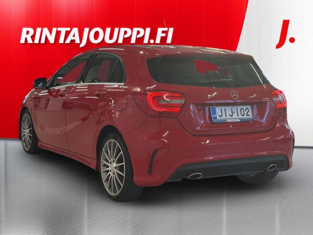 Mercedes-Benz A 2012 Punainen