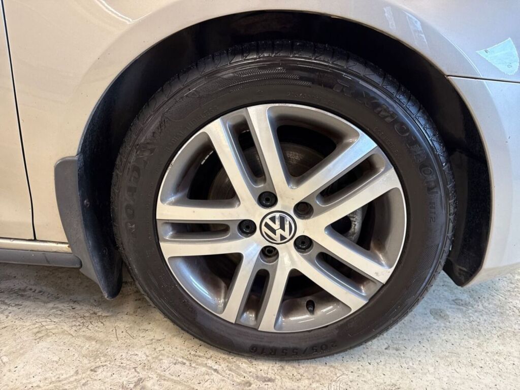 Volkswagen Golf 2012 Hopea