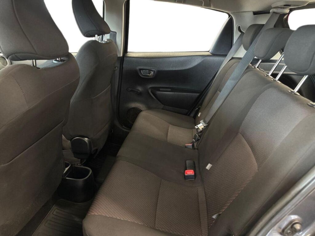 Toyota Yaris 2013 Harmaa