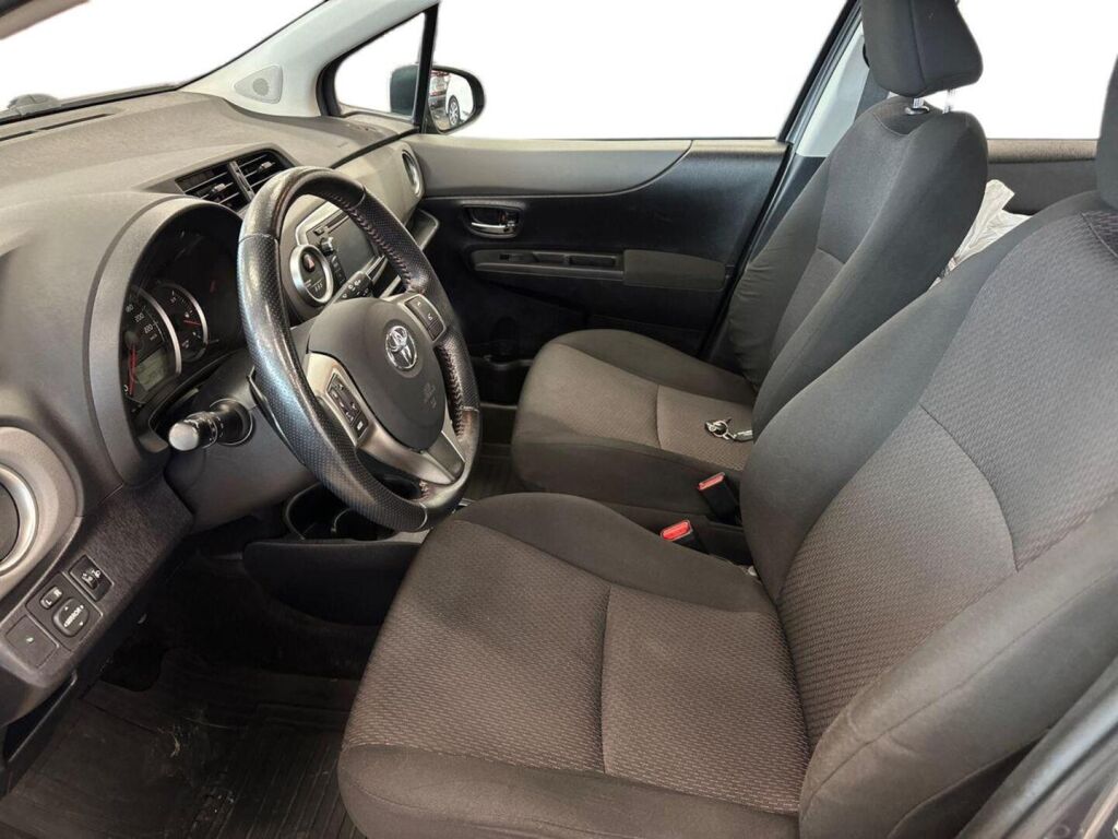 Toyota Yaris 2013 Harmaa