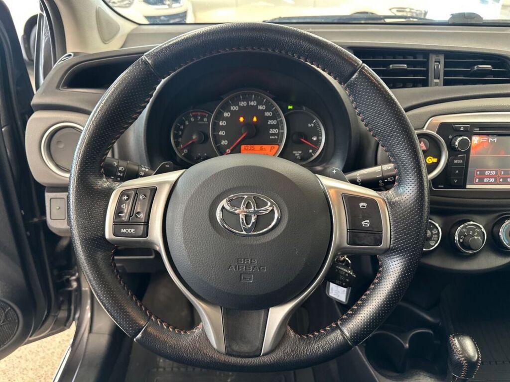 Toyota Yaris 2013 Harmaa