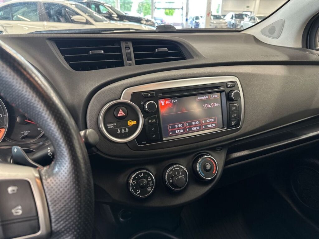 Toyota Yaris 2013 Harmaa