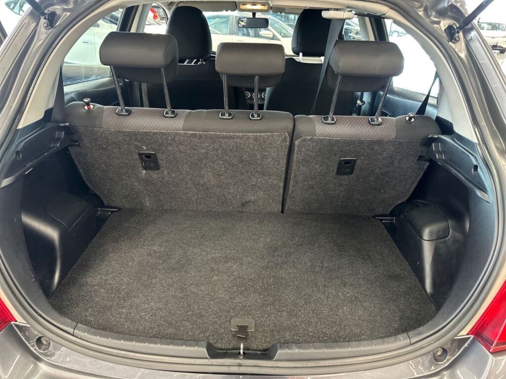 Toyota Yaris 2013 Harmaa