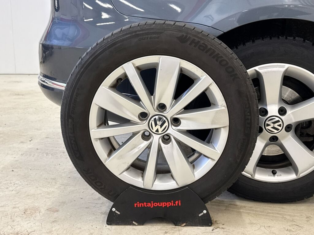 Volkswagen Passat 2012 Harmaa