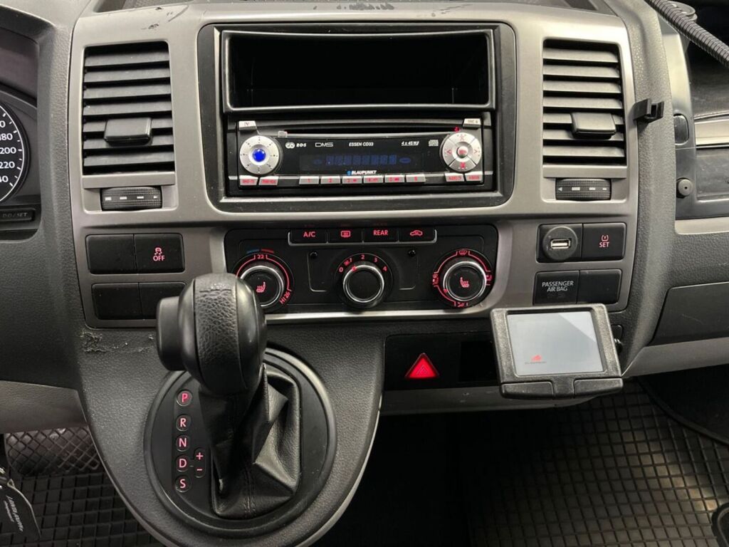Volkswagen Caravelle 2012 Valkoinen