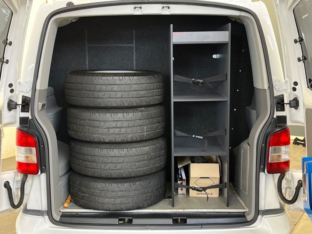 Volkswagen Caravelle 2012 Valkoinen