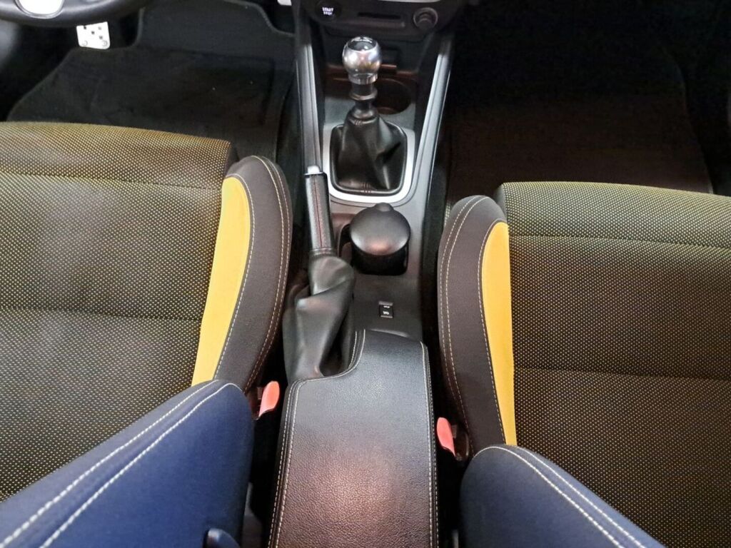 Renault Megane 2011 Musta