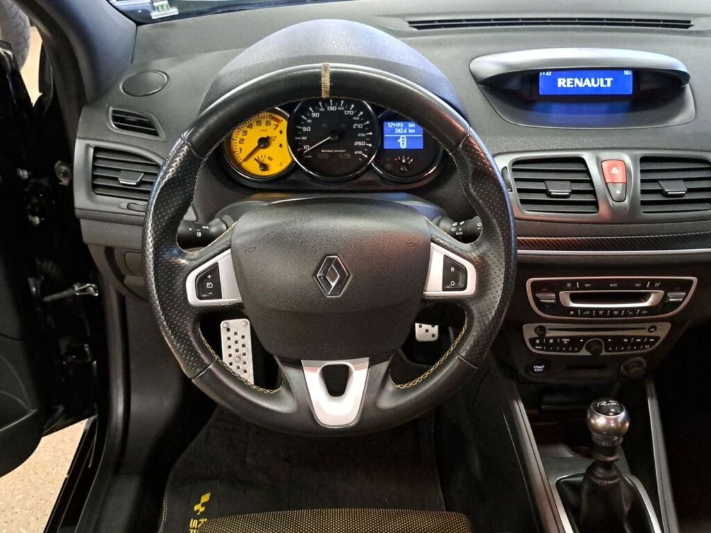 Renault Megane 2011 Musta