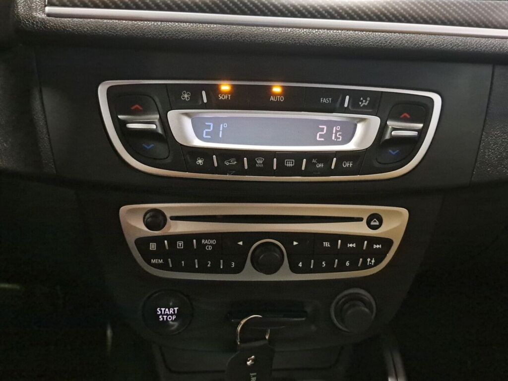 Renault Megane 2011 Musta