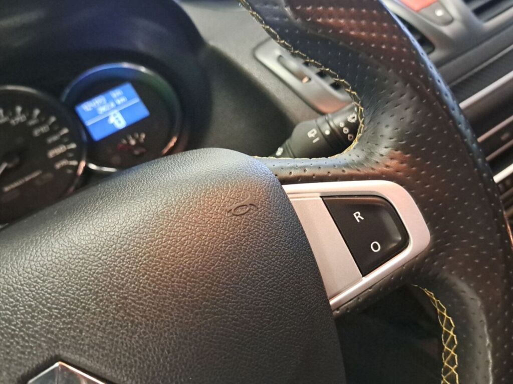 Renault Megane 2011 Musta