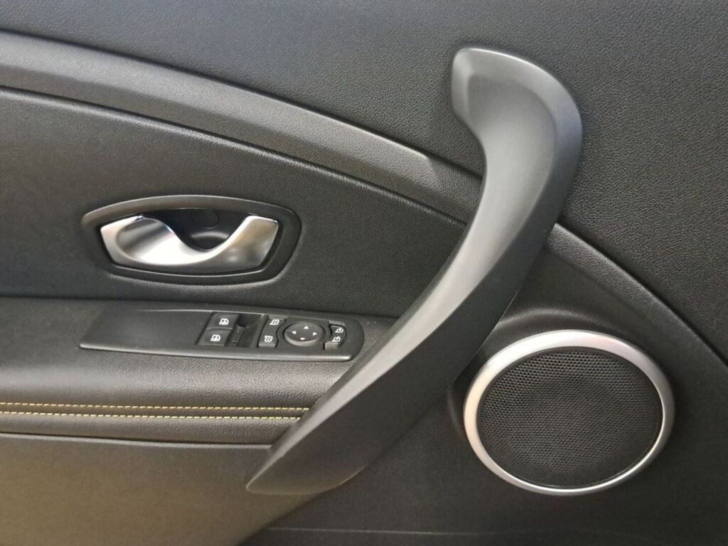 Renault Megane 2011 Musta