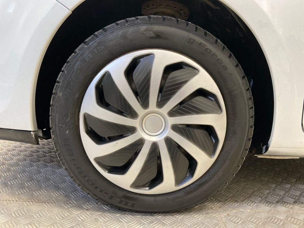 Renault Clio 2011 Valkoinen