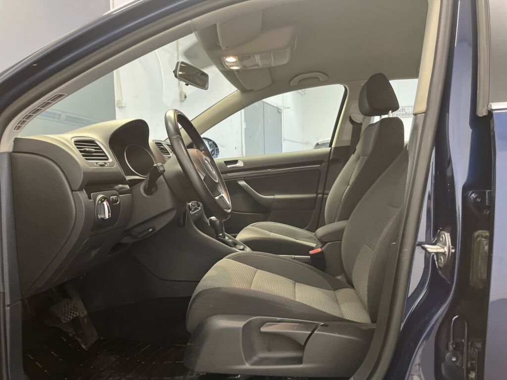 Volkswagen Golf 2011 Harmaa