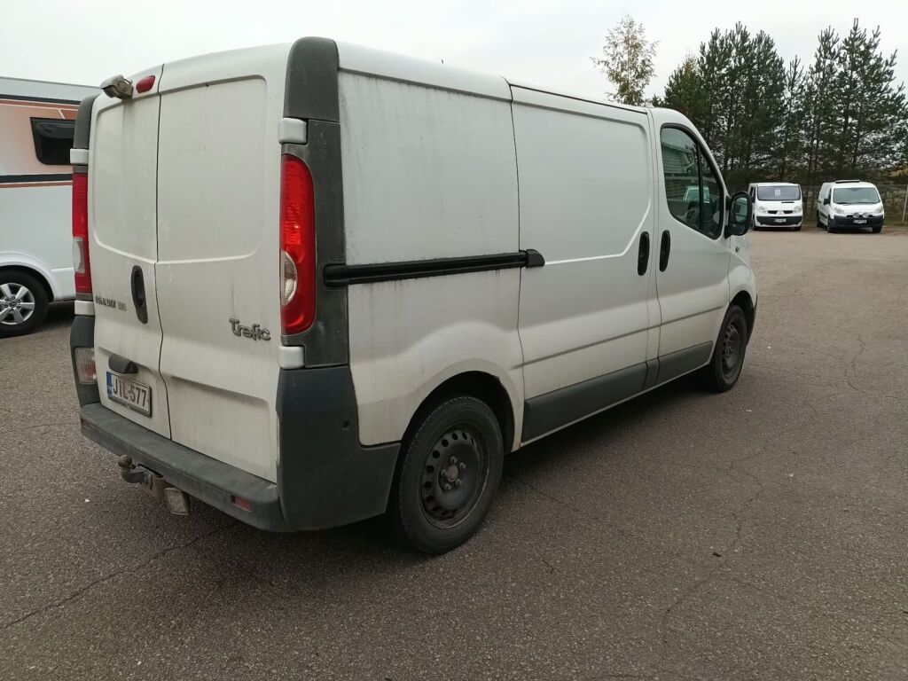 Renault Trafic 2011 Valkoinen