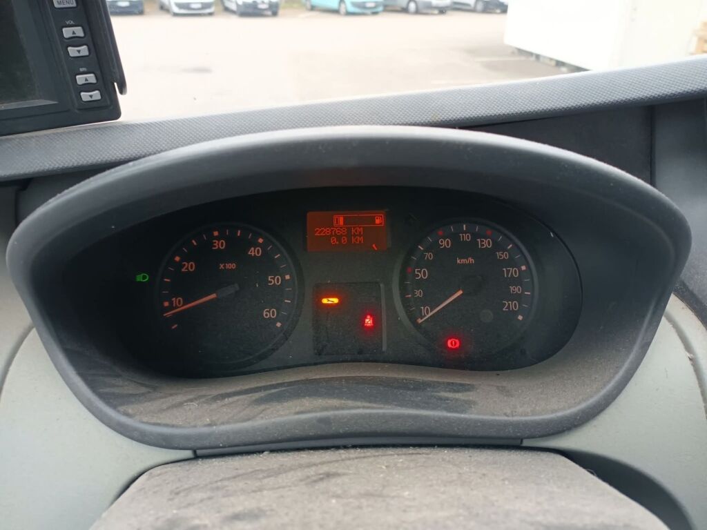 Renault Trafic 2011 Valkoinen
