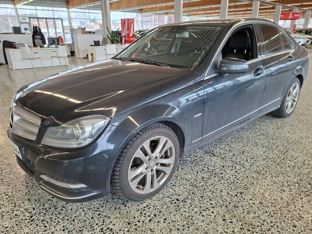 Mercedes-Benz C 2011 Musta
