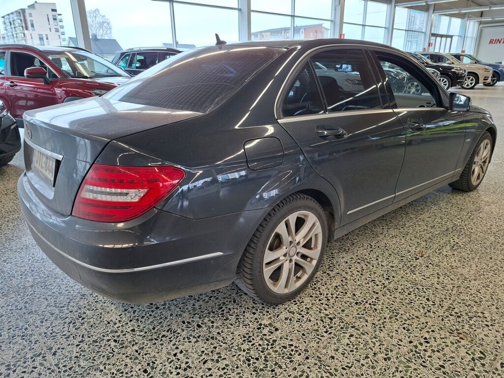 Mercedes-Benz C 2011 Musta