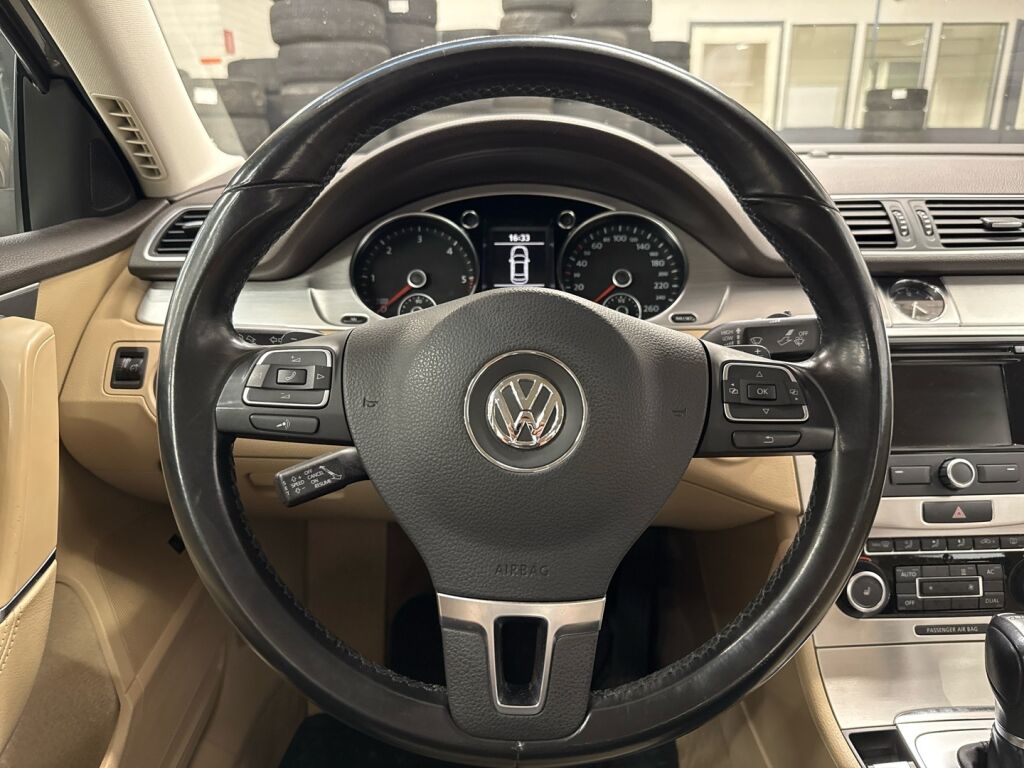 Volkswagen Passat 2011 Ruskea (beige)