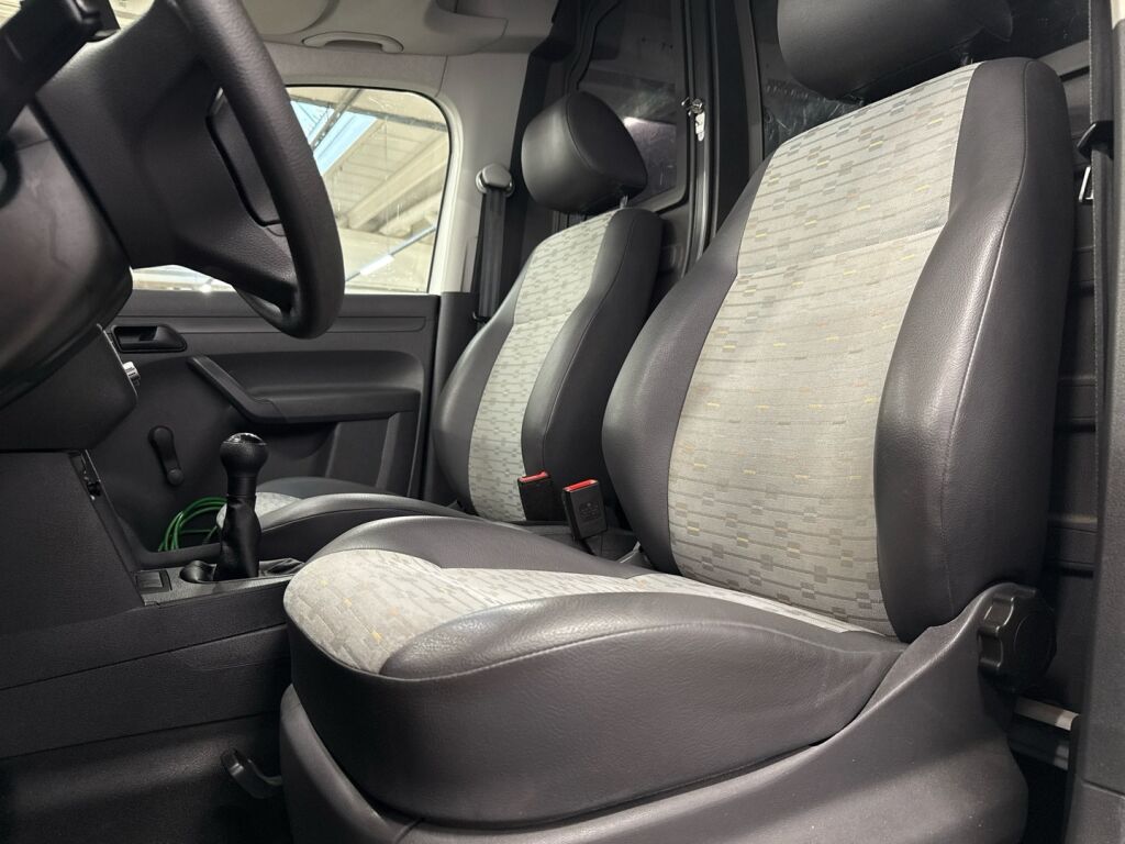 Volkswagen Caddy Maxi 2011 Valkoinen