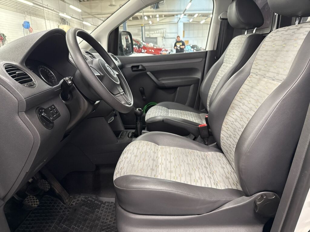 Volkswagen Caddy Maxi 2011 Valkoinen