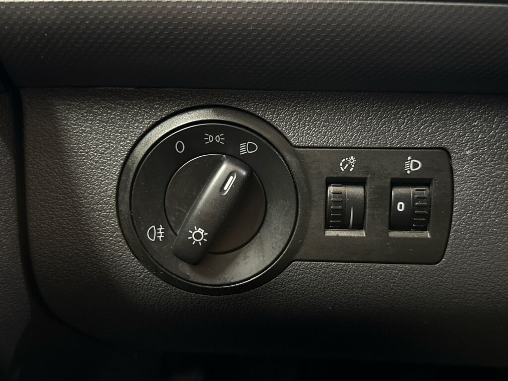 Volkswagen Caddy Maxi 2011 Valkoinen