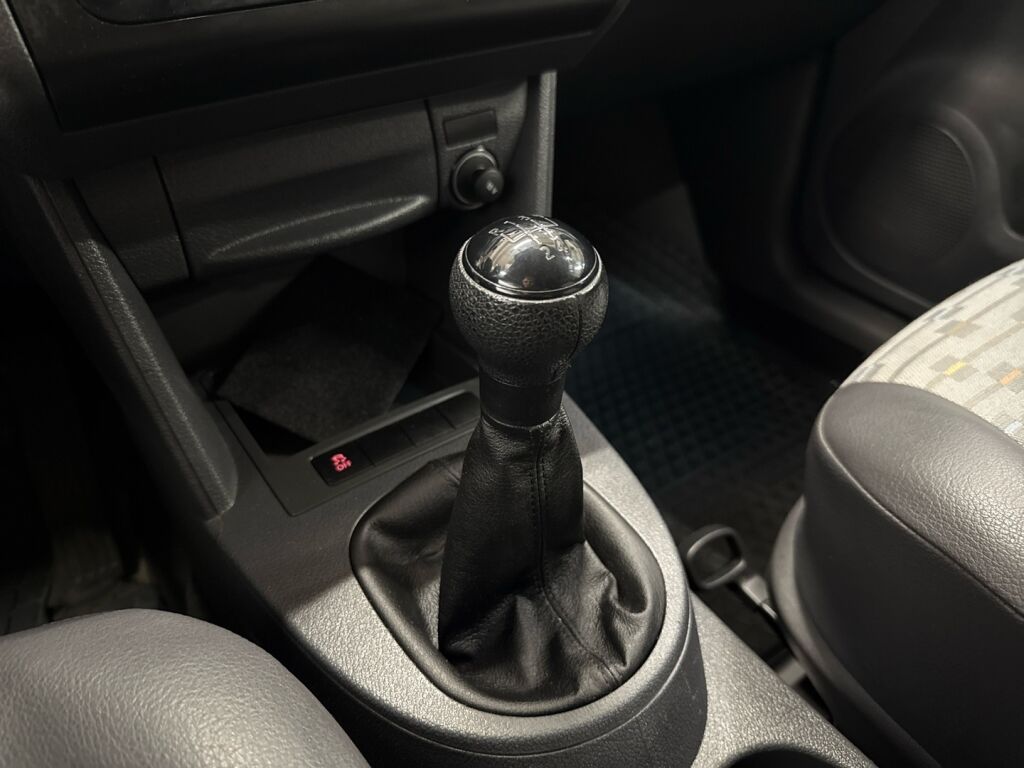 Volkswagen Caddy Maxi 2011 Valkoinen