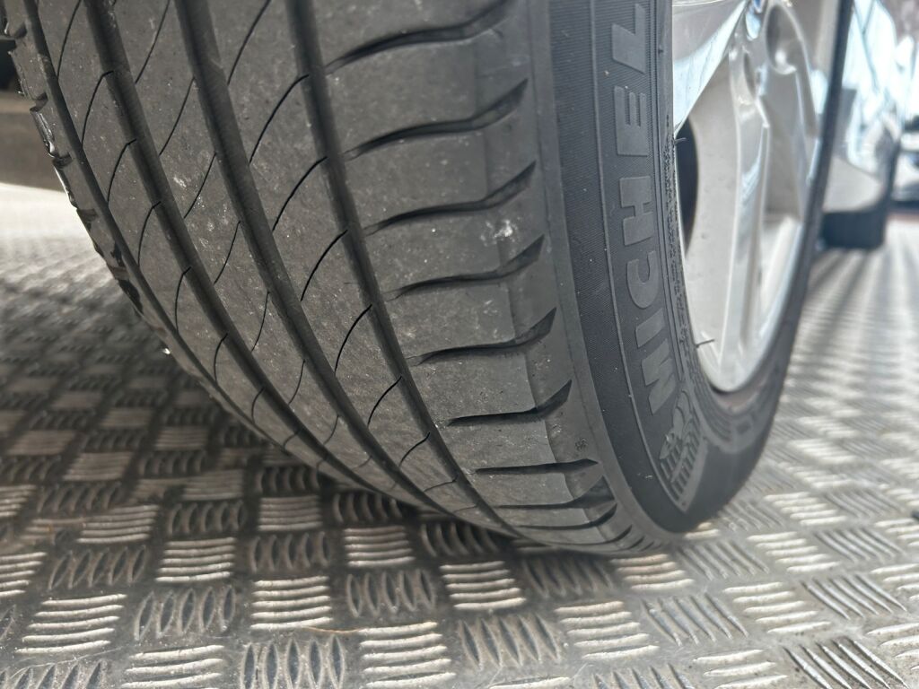 BMW 116 2011 Harmaa