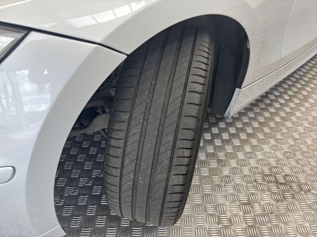 BMW 116 2011 Harmaa