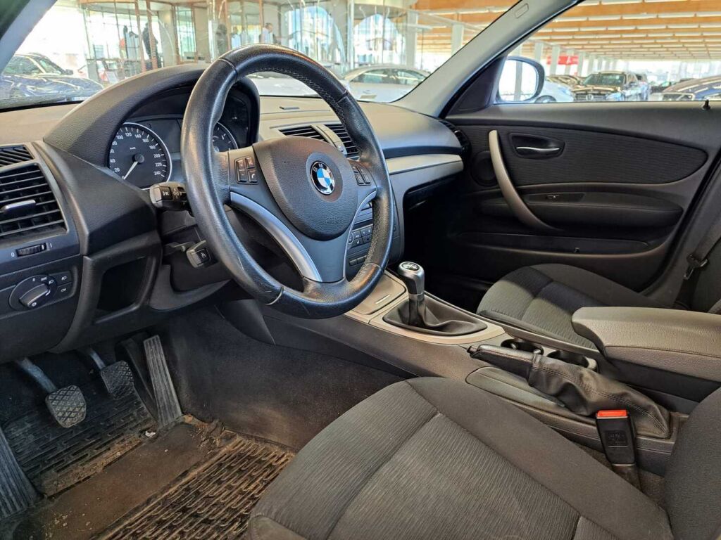 BMW 116 2011 Sininen