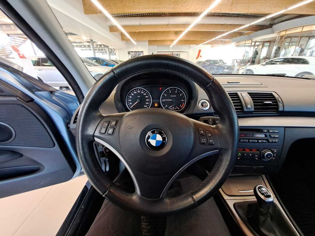 BMW 116 2011 Sininen