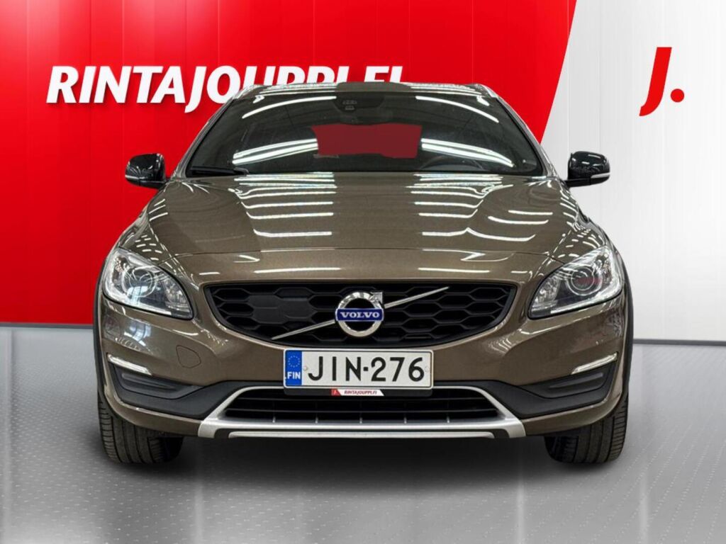 Volvo V60 Cross Country 2016 Ruskea (beige)