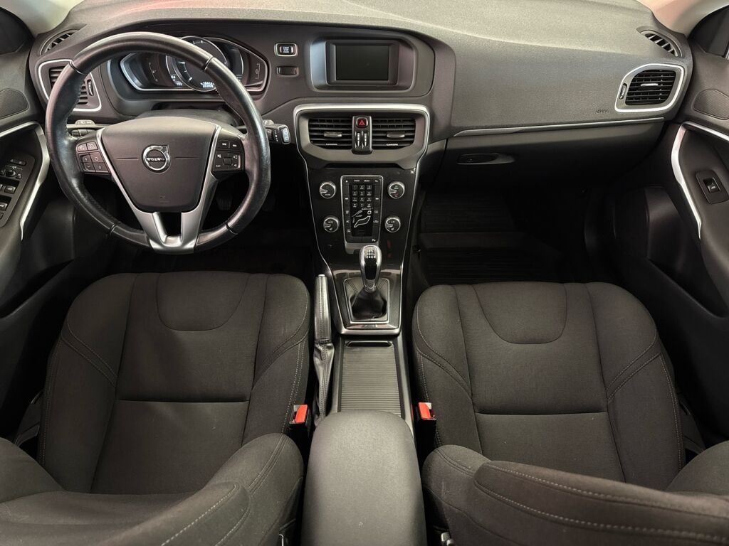 Volvo V40 2017 Ruskea (beige)