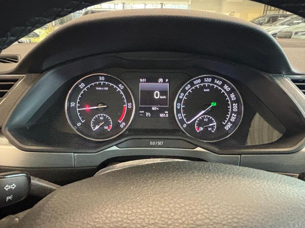 Skoda Superb 2017 Valkoinen