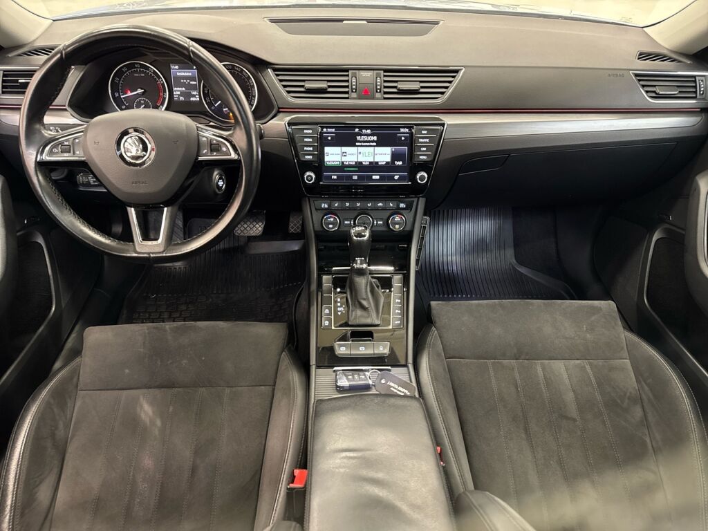 Skoda Superb 2017 Valkoinen