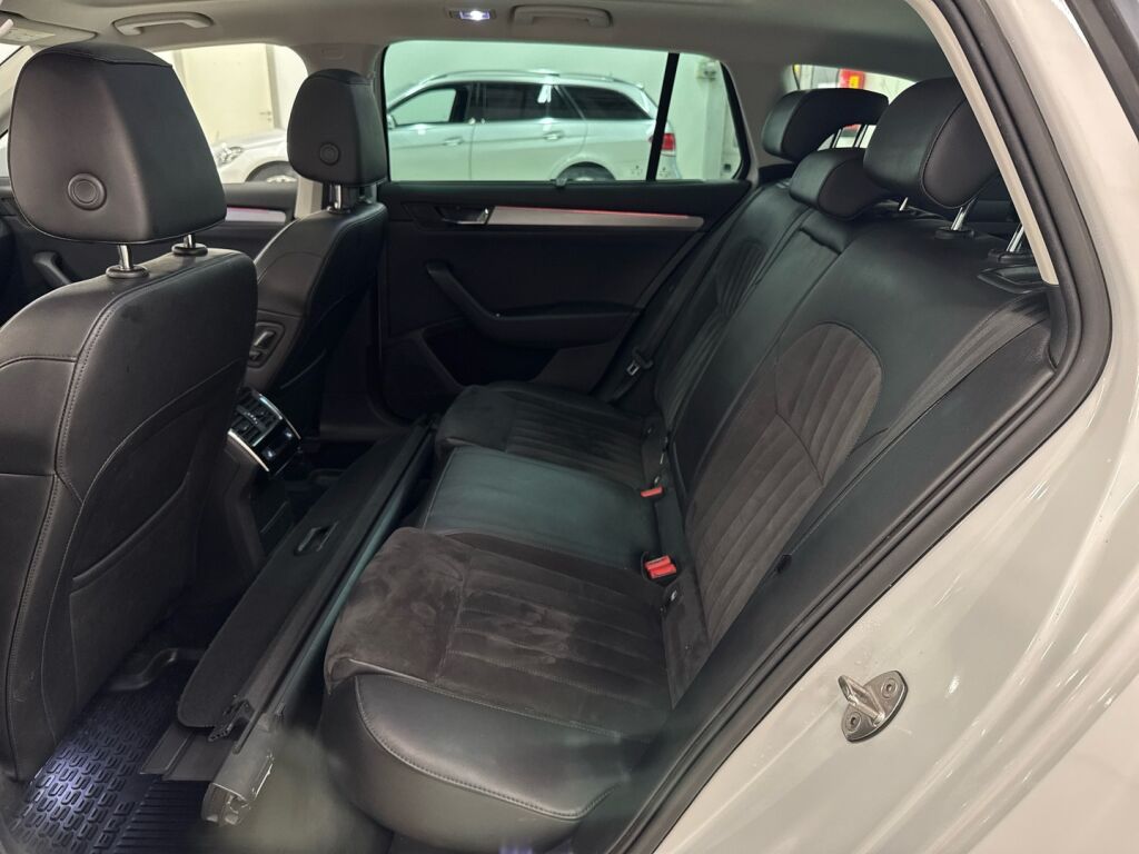 Skoda Superb 2017 Valkoinen