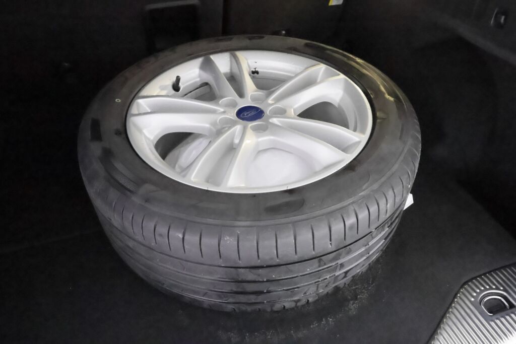 Ford Mondeo 2017 Musta