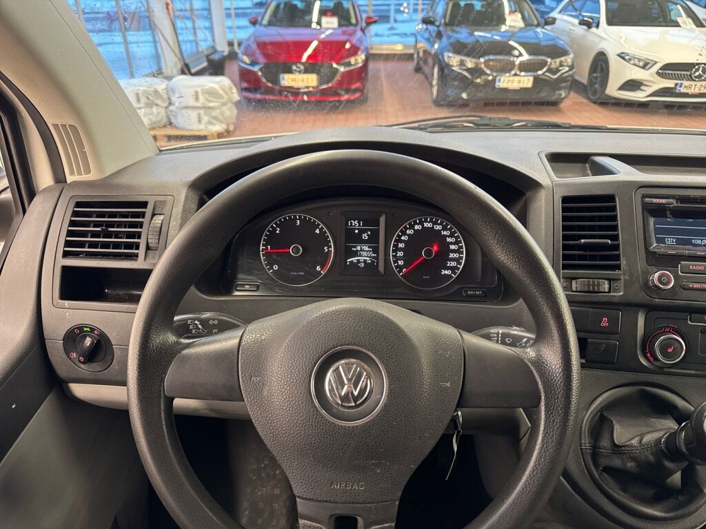 Volkswagen Transporter 2011 Valkoinen