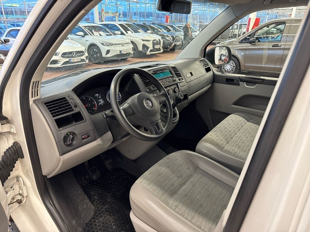 Volkswagen Transporter 2011 Valkoinen